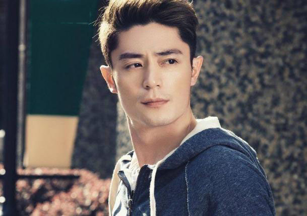 
综艺比力容易看清一个明星 杨幂赵丽颖最近翻车 而且被网友吐槽：hth官网入口(图3)