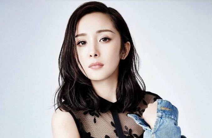 
综艺比力容易看清一个明星 杨幂赵丽颖最近翻车 而且被网友吐槽：hth官网入口(图9)