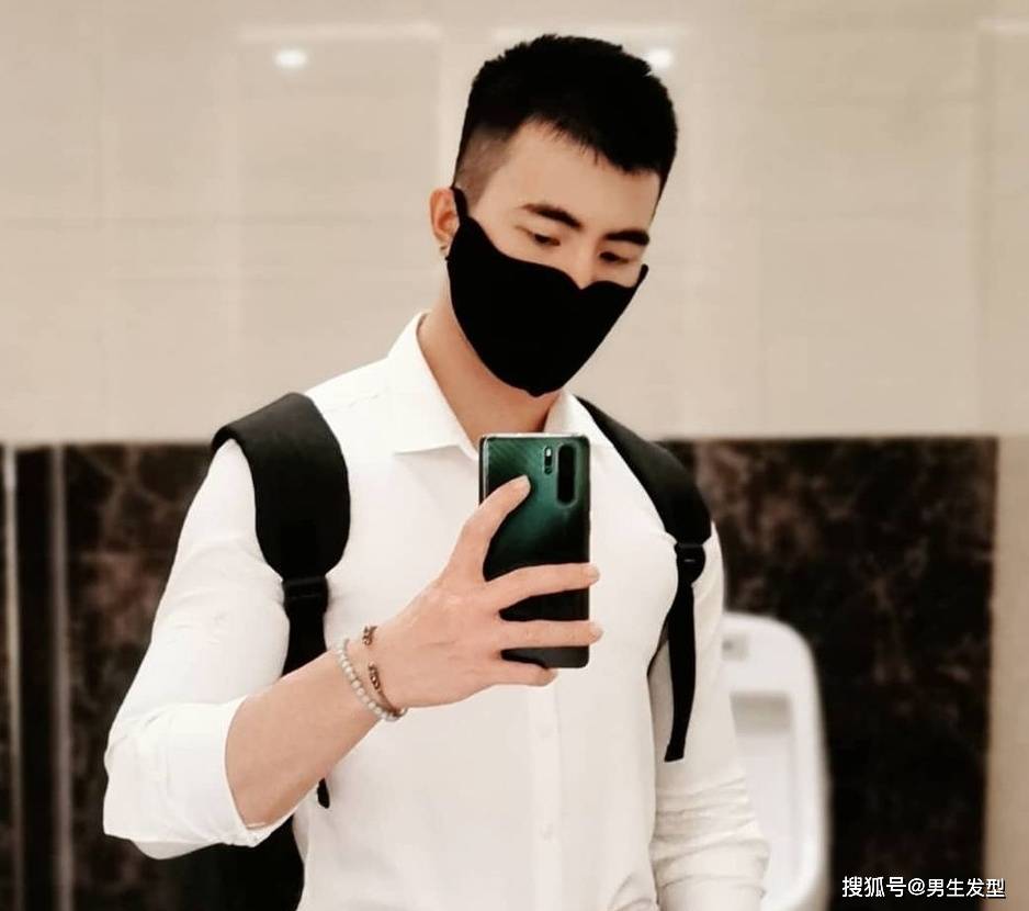 ‘hth官网入口’
男生“短发”不要乱剪 4款清爽帅气发型值得实验 不帅你打我(图6)