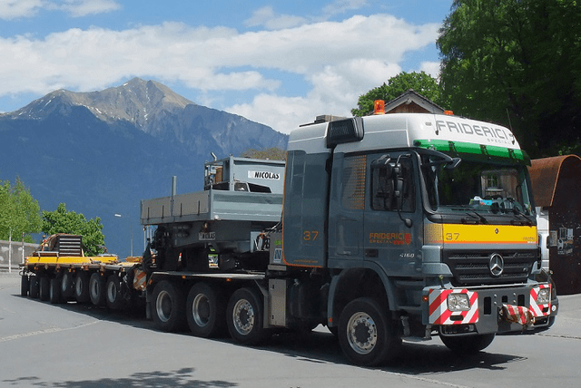 从汽车入口税下降 透视尼日利亚汽车工业的逆境-hth官网入口(图2)
从汽车入口税下降 透视尼日利亚汽车工业的逆境-hth官网入口(图2)