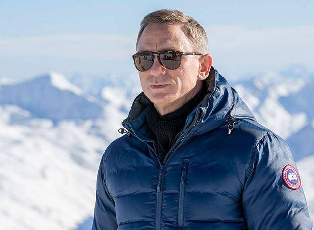 华体会体育hth官方网站_
羽绒服与球鞋段位对比：北面如同AJ 波司登也就李宁安踏的水平(图3)