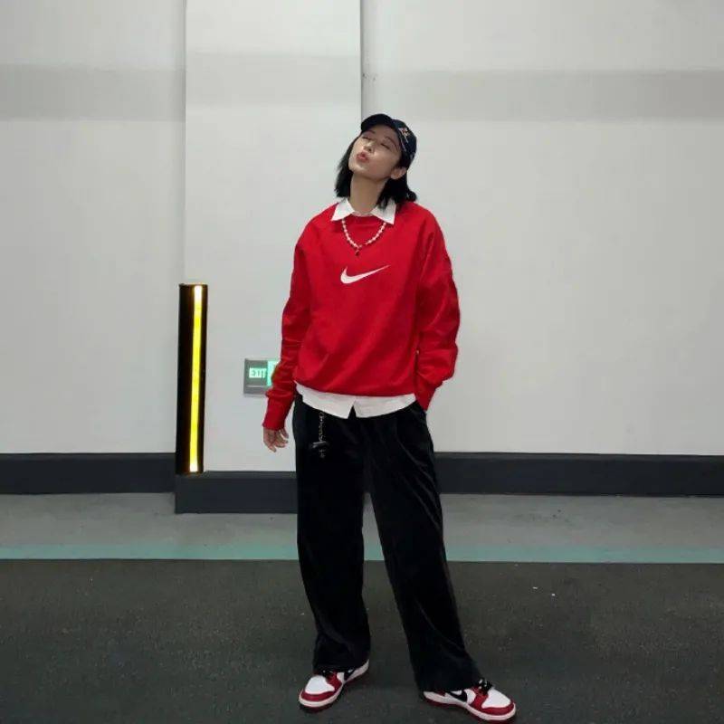 hth官网入口-
热门球鞋风向标！什么球鞋最火 看她上脚就知道了！(图7)