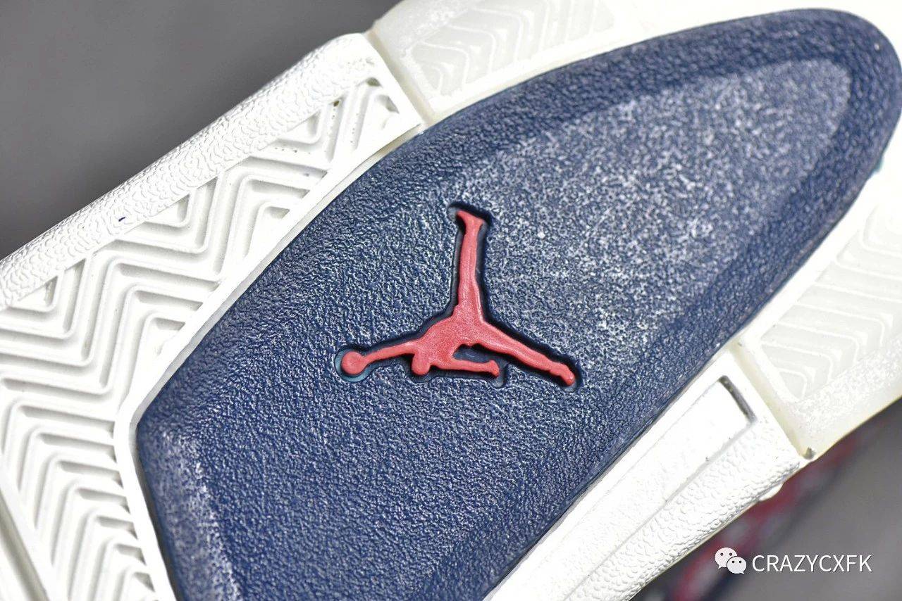 
乔丹 Air Jordan 4 Retro Sashiko Deep Ocean 蓝白牛仔刺子绣篮球鞋|华体会体育hth官方网站(图5)