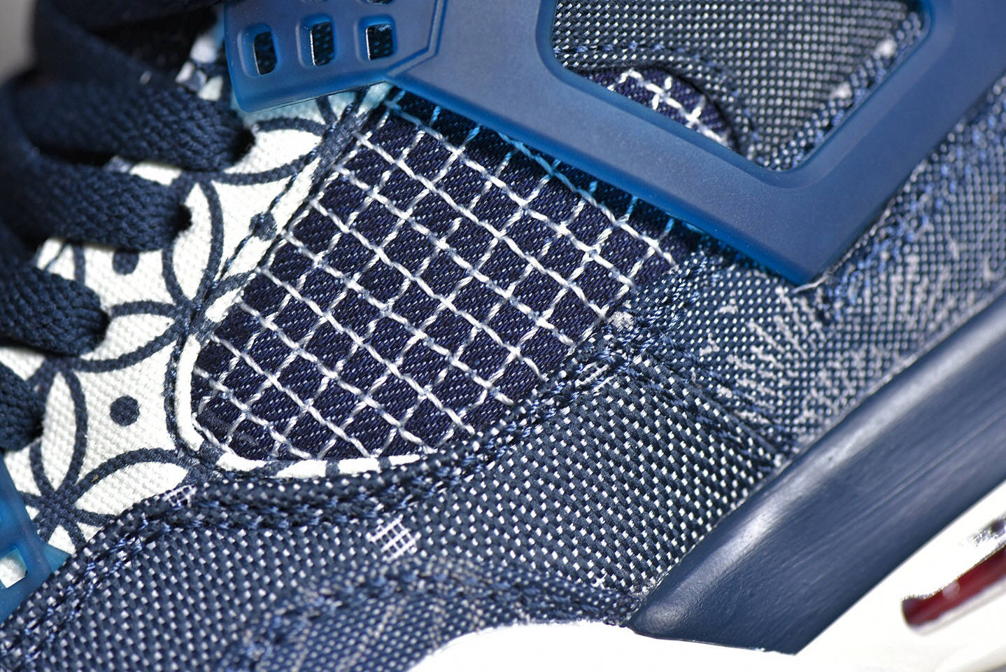 
乔丹 Air Jordan 4 Retro Sashiko Deep Ocean 蓝白牛仔刺子绣篮球鞋|华体会体育hth官方网站(图17)