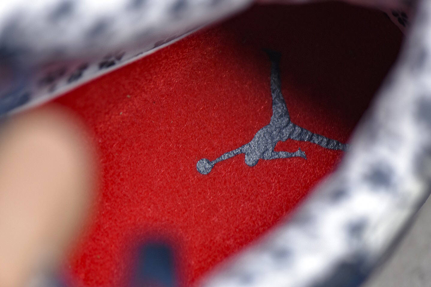 
乔丹 Air Jordan 4 Retro Sashiko Deep Ocean 蓝白牛仔刺子绣篮球鞋|华体会体育hth官方网站(图20)