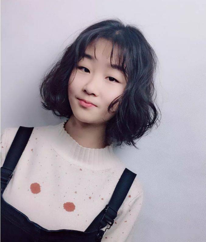 “华体会体育hth官方网站”
你的发型已过时 “齐下巴烫” 让你2020变美变时髦(图11)