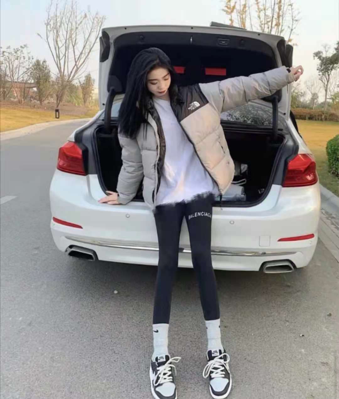 北面羽绒服搭配什么裤子悦目:华体会体育hth官方网站(图6)
北面羽绒服搭配什么裤子悦目:华体会体育hth官方网站(图6)