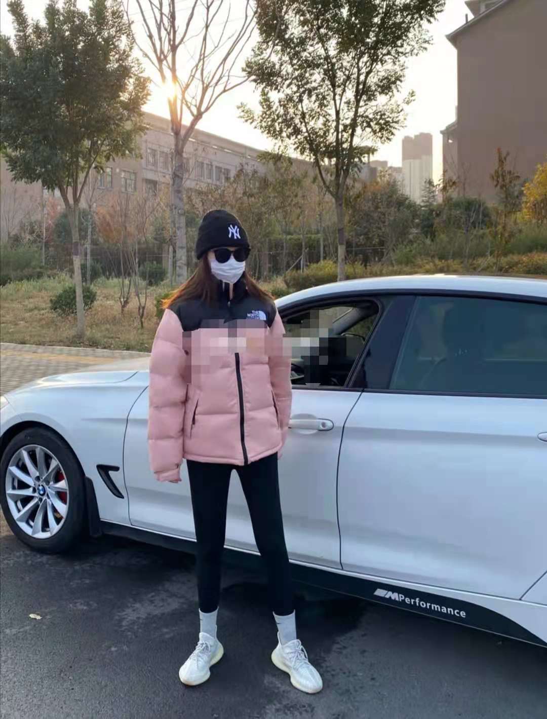 北面羽绒服搭配什么裤子悦目:华体会体育hth官方网站(图8)
北面羽绒服搭配什么裤子悦目:华体会体育hth官方网站(图8)