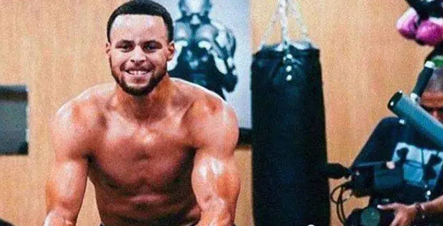 NBA球星有瘦子?你认为的瘦子球星 全是肌肉男!|华体会体育hth官方网站(图3)
NBA球星有瘦子?你认为的瘦子球星 全是肌肉男!|华体会体育hth官方网站(图3)