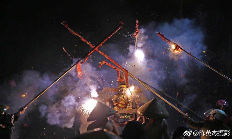 【华体会体育hth官方网站】鹤壁市淇县同济大道小学举行家长培训会(图1) hth官网入口